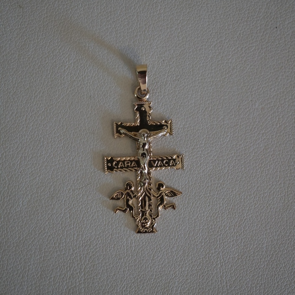 14ky Gold Cara Vaca Cross Pendant